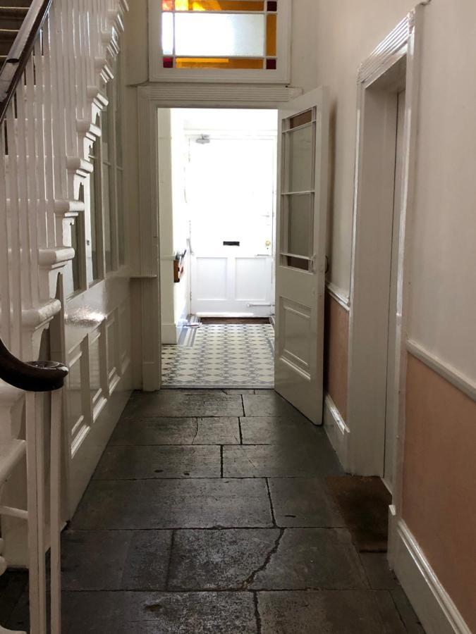Grosvenor Place Spacious Studio Apartment Bath Exterior photo